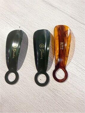 Vintage Set Of 3 RITZ GREENBRIER Shoehorns Plastic Shoe Horn Made In USA